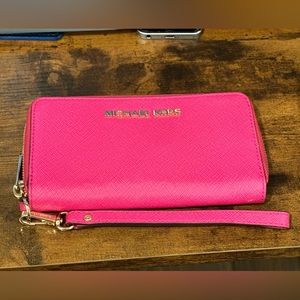 Michael Kors wristlet/wallet
